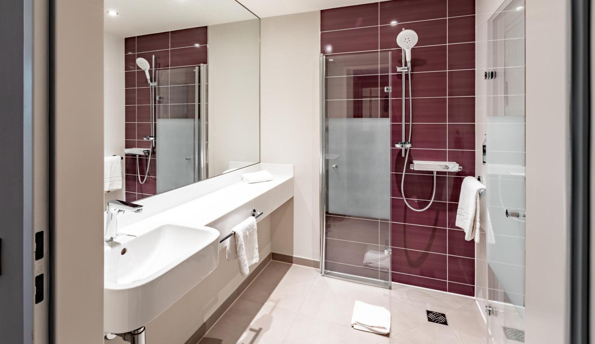 Premier Inn Frankfurt Messe Frankfurt am Main Exteriör bild